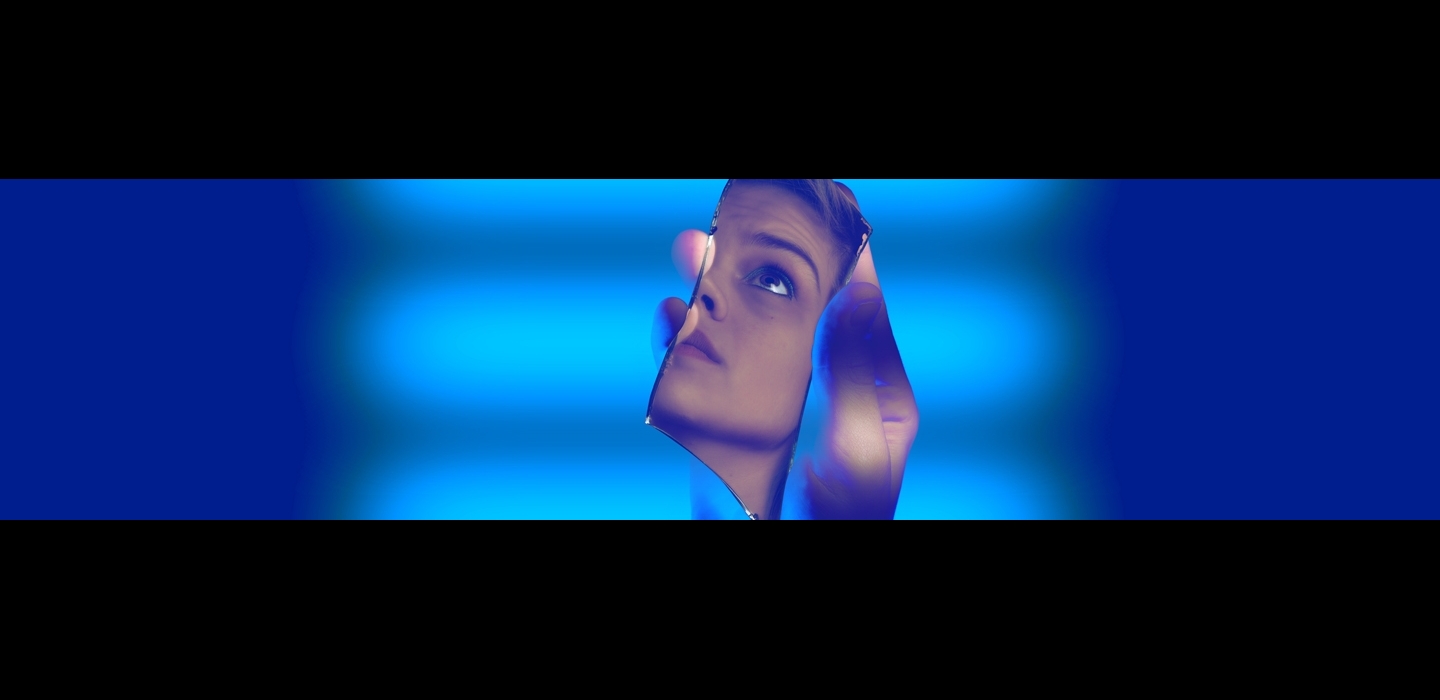 fragments_1440x341_spinner.jpg