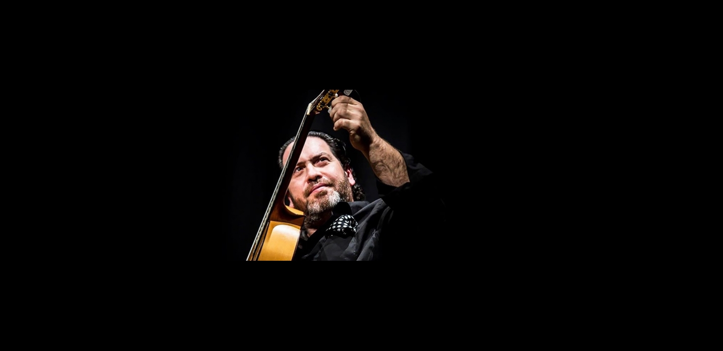 paco_lara_1440x341_spinner.jpg